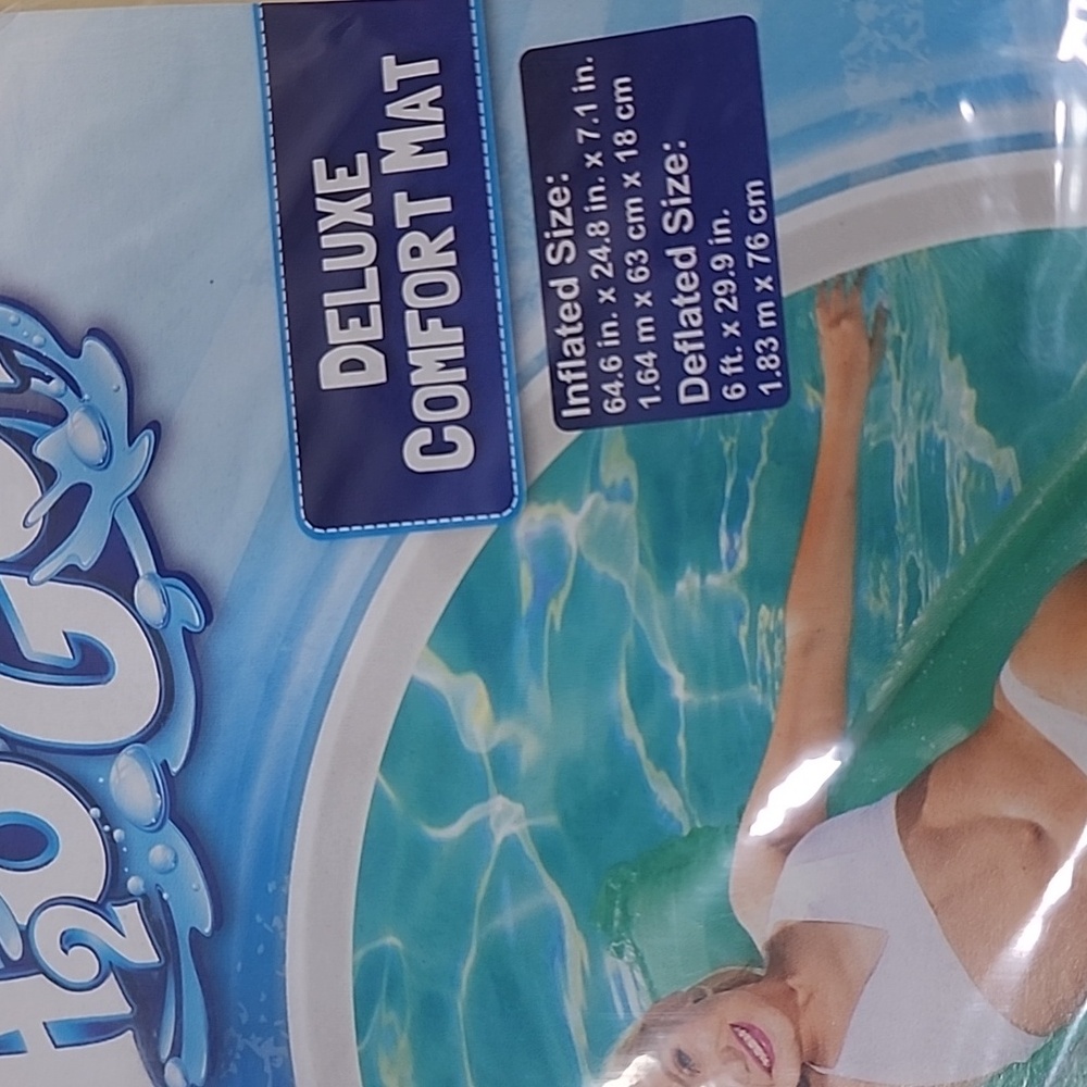 Inflatable pool mat - Picture 3 of 3